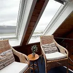 Sleep Under The Stars Near Brunsnaes Feriehus *